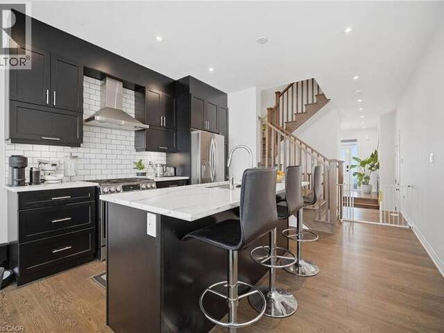 94 SETTLERS Road E Oakville Ontario, L6H 7W5 - 4 Bedrooms Home For Sale