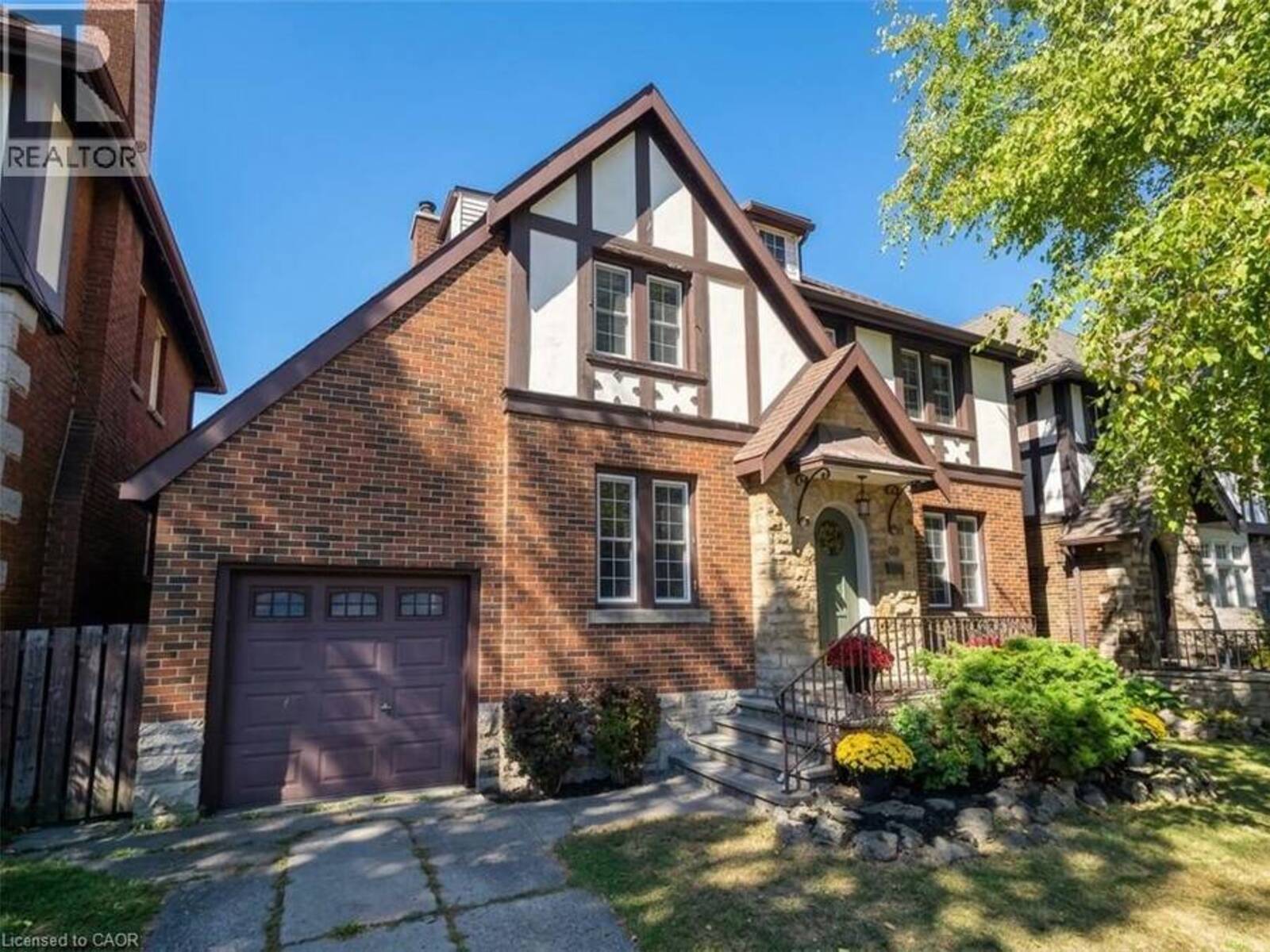 48 ROTHSAY Avenue, Hamilton, Ontario L8M 3G1