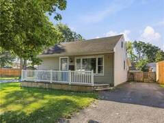 21 EXETER Avenue Welland Ontario, L3B 4X9