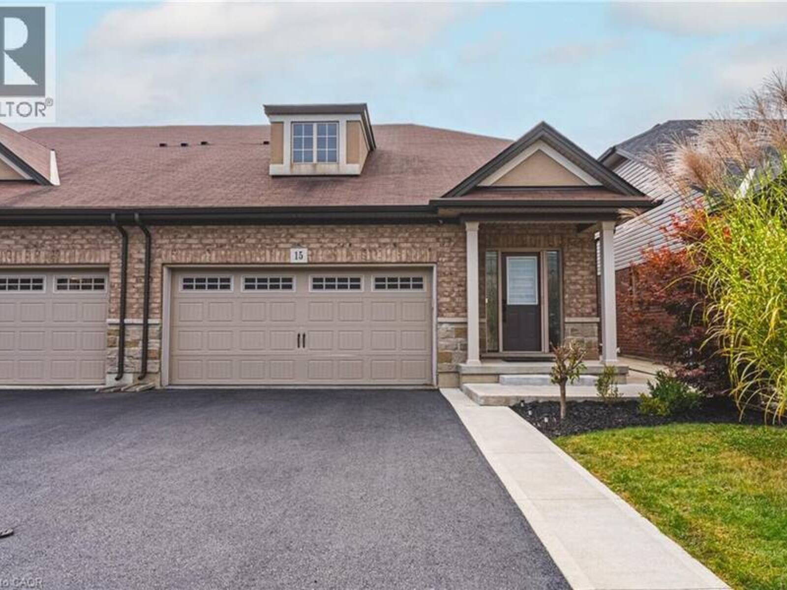 15 KOPPERFIELD Lane, Hamilton, Ontario L0R 1W0