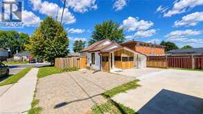 76 AVENUE Road | Cambridge Ontario | Slide Image Four