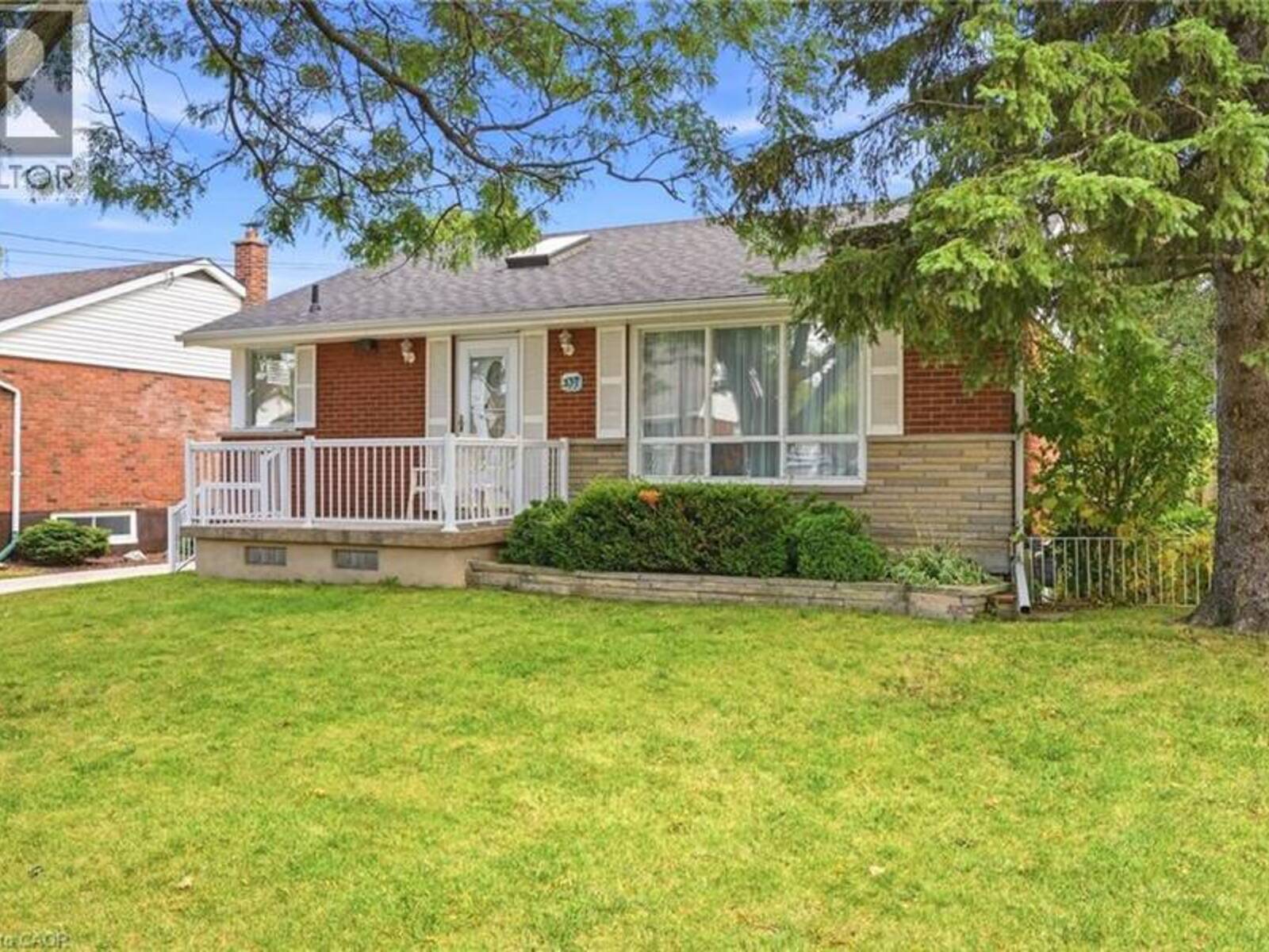 137 TERRACE Drive, Hamilton, Ontario L9A 2Y8