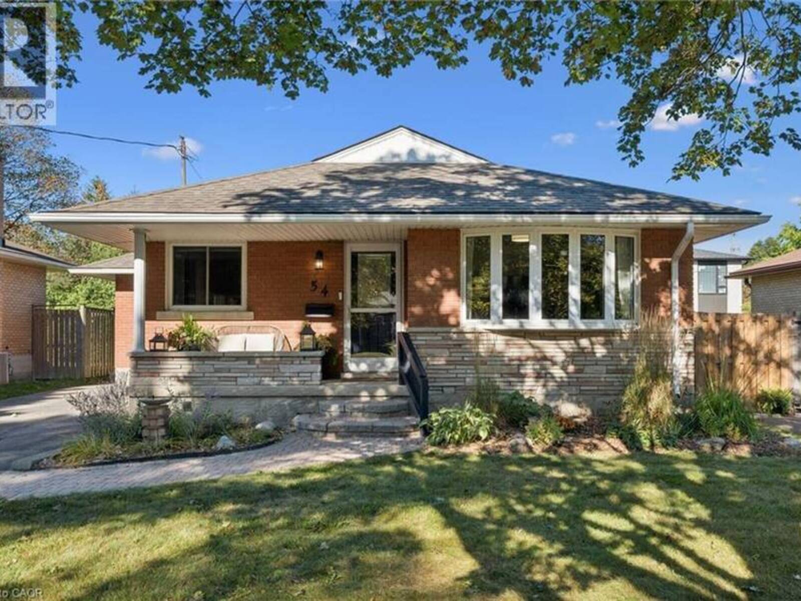 54 PINECREST Drive, Kitchener, Ontario N2A 2G6
