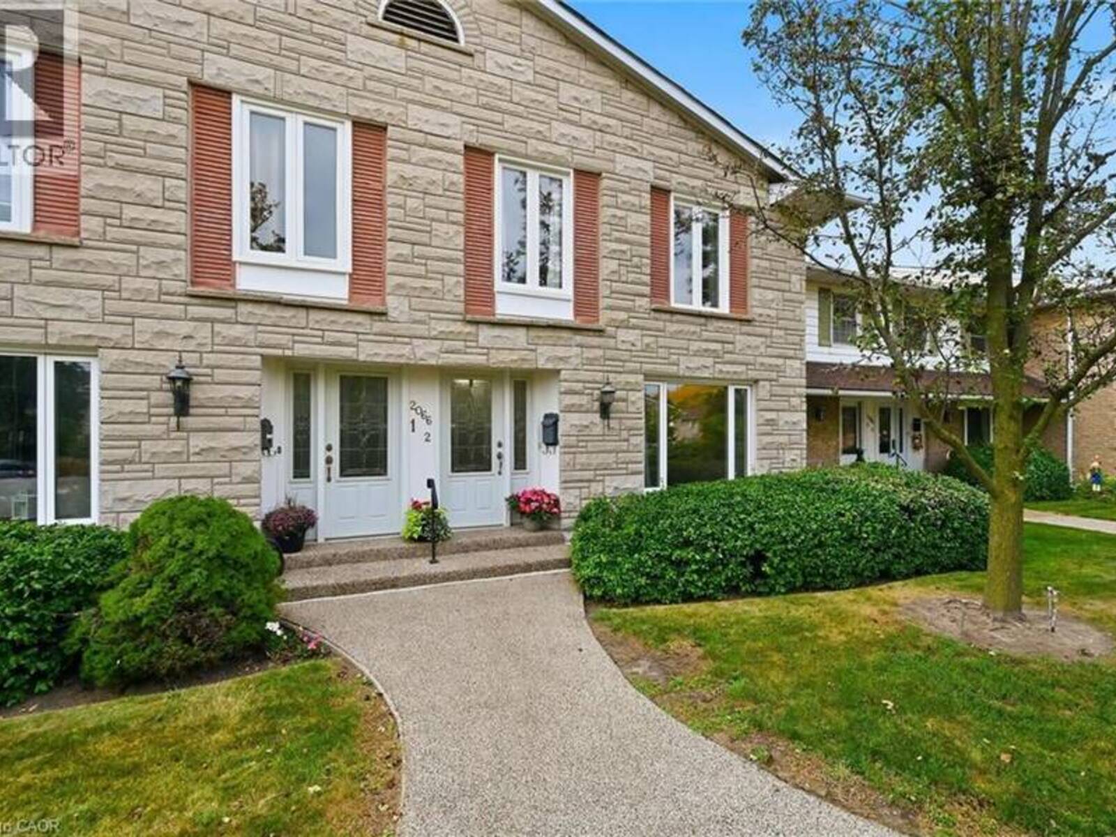 2066 BRANT Street Unit# 2, Burlington, Ontario L7P 3A6