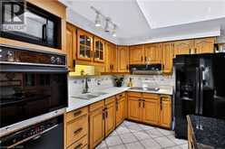 22 OAKRIDGE Drive | Hamilton Ontario | Slide Image Nineteen