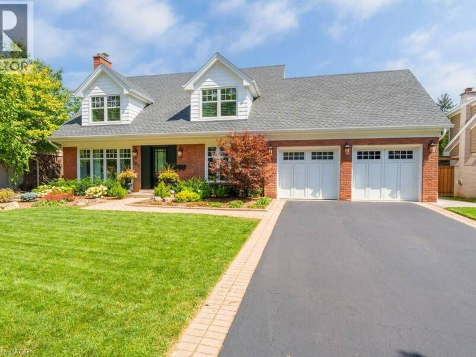 385 ROSSLYN Drive, Burlington, Ontario L7N 1S5