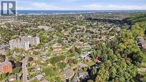 8 HILL Place | Hamilton Ontario | Slide Image Forty