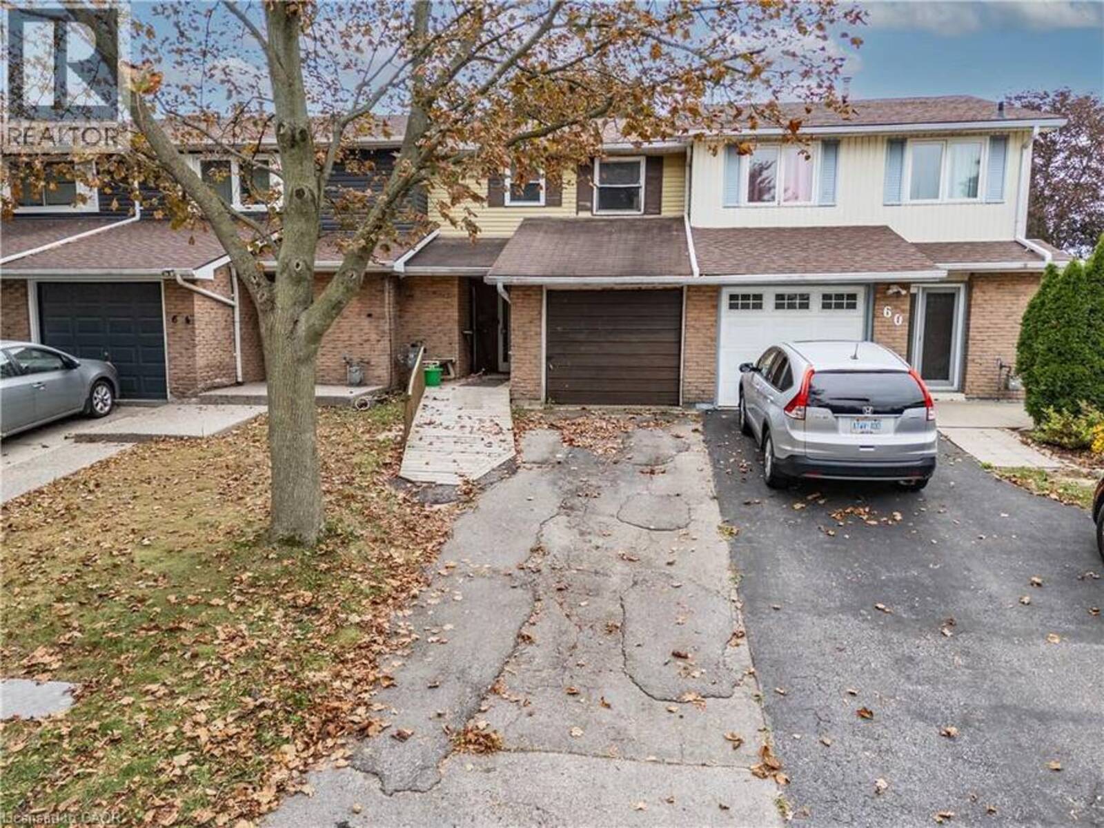 62 GLEDHILL Crescent, Hamilton, Ontario L9C 6H4