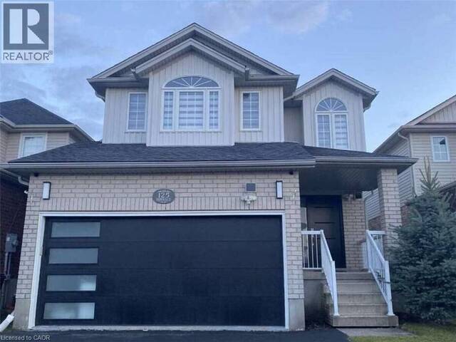 125 STEEPLERIDGE Street Kitchener Ontario, N2P 2W2 - 3 Bedrooms Home For Sale