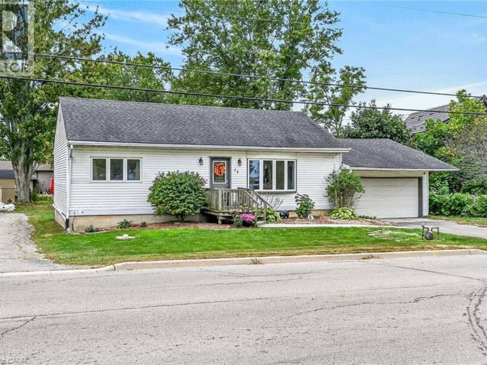 28 NELLES Street E, York, Ontario N0A 1R0