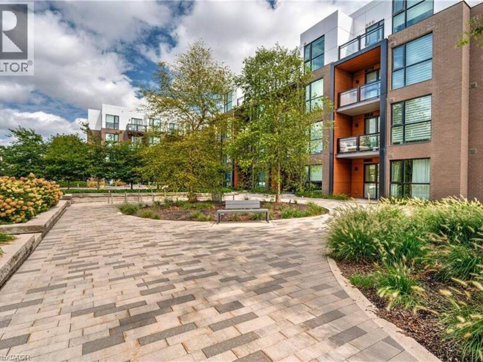 168 SABINA Drive Unit# 119, Oakville, Ontario L6H 0W5