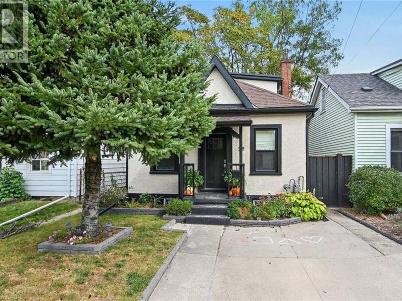 28 BAKER Street, Hamilton, Ontario L8R 1V3