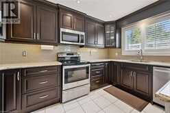 60 COUNTRY CLUB Drive | Cambridge Ontario | Slide Image Nine