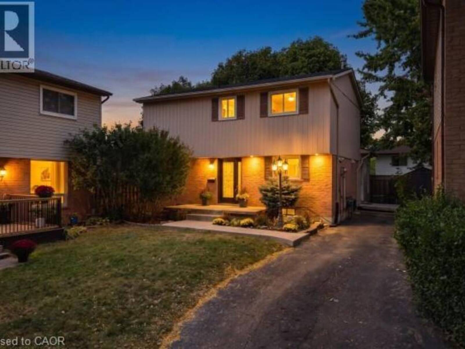 31 BERRISFIELD Crescent, Hamilton, Ontario L8T 4X1