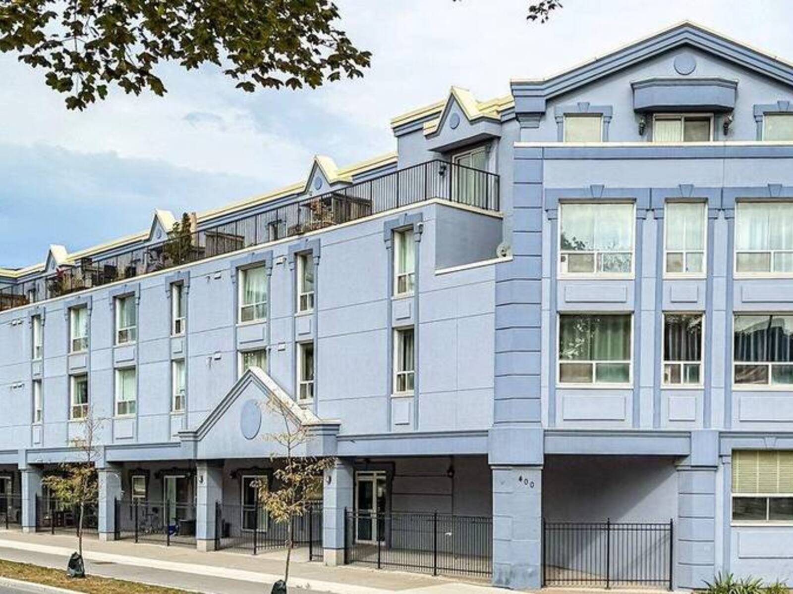 400 YORK Boulevard Unit# 407, Hamilton, Ontario L8R 3M5