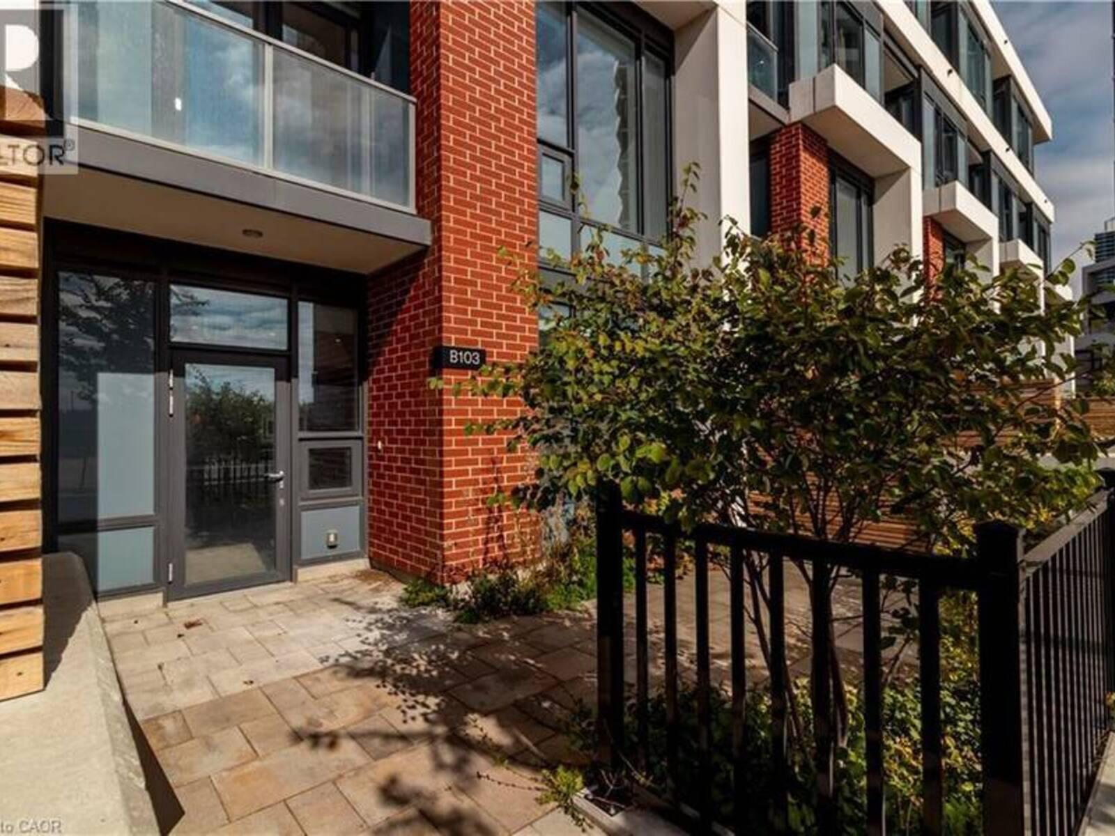 15 WELLINGTON Street S Unit# 103, Kitchener, Ontario N2G 0E4