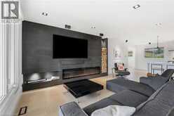 9 DONLEA Drive | Hamilton Ontario | Slide Image Two