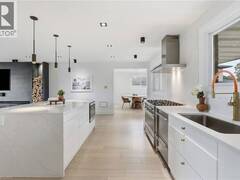 9 DONLEA Drive Hamilton Ontario, L8T 1K4