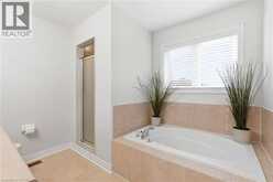 2241 GLAZEBROOK Circle | Oakville Ontario | Slide Image Thirty