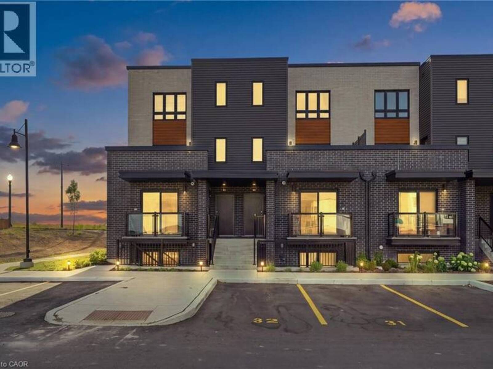 235 CHAPEL HILL Drive Unit# 31, Kitchener, Ontario N2R 1N3