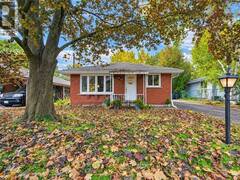 104 WEICHEL Street Kitchener Ontario, N2M 2A6