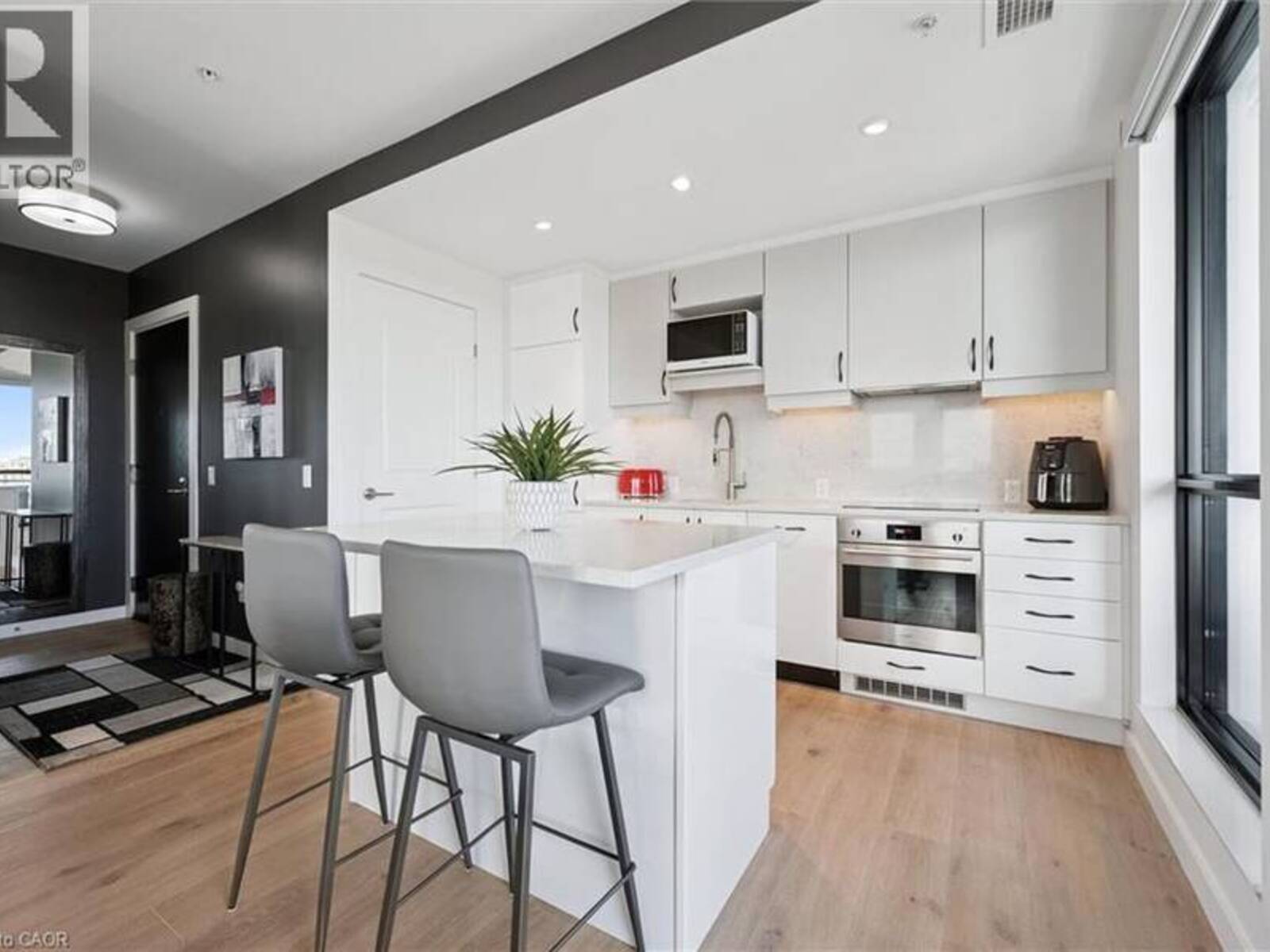 181 KING Street S Unit# 1714, Waterloo, Ontario N2J 0E7