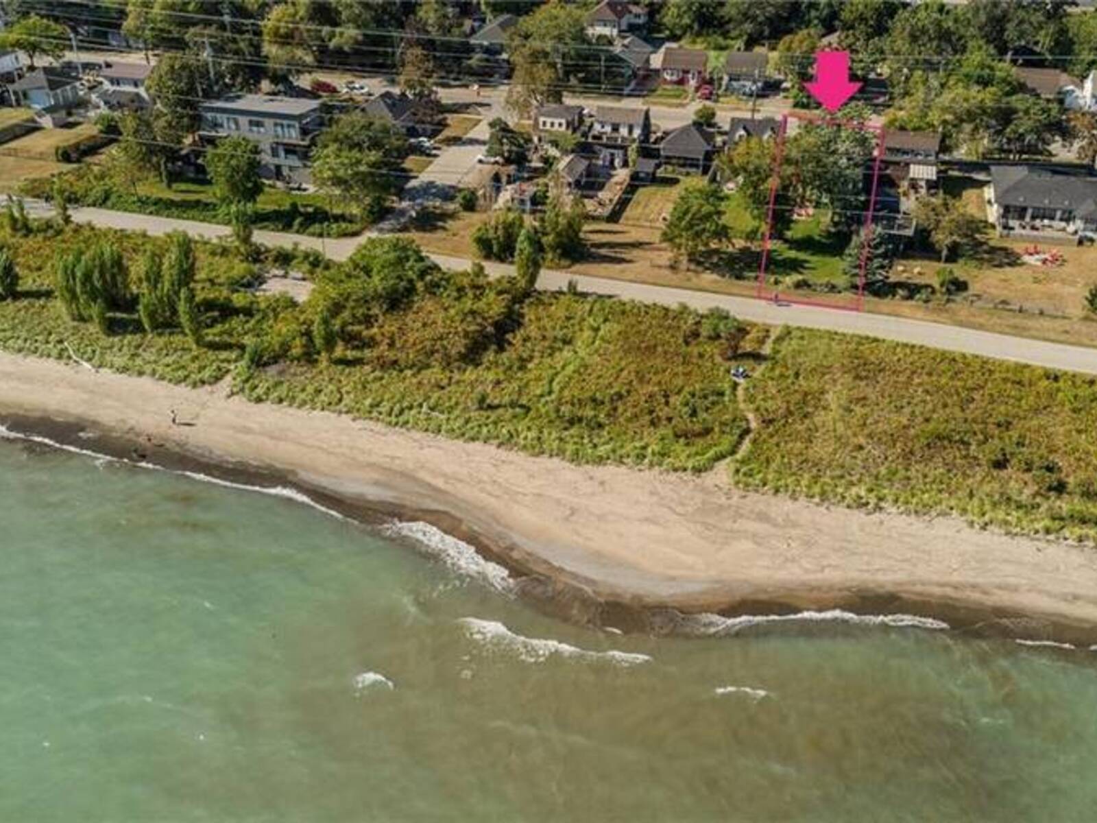 849 BEACH Boulevard, Hamilton, Ontario L8H 6Z5