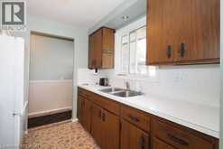 90 PEPPERWOOD Crescent | Kitchener Ontario | Slide Image Twelve