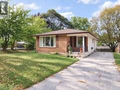 90 PEPPERWOOD Crescent Kitchener Ontario, N2A 2R3