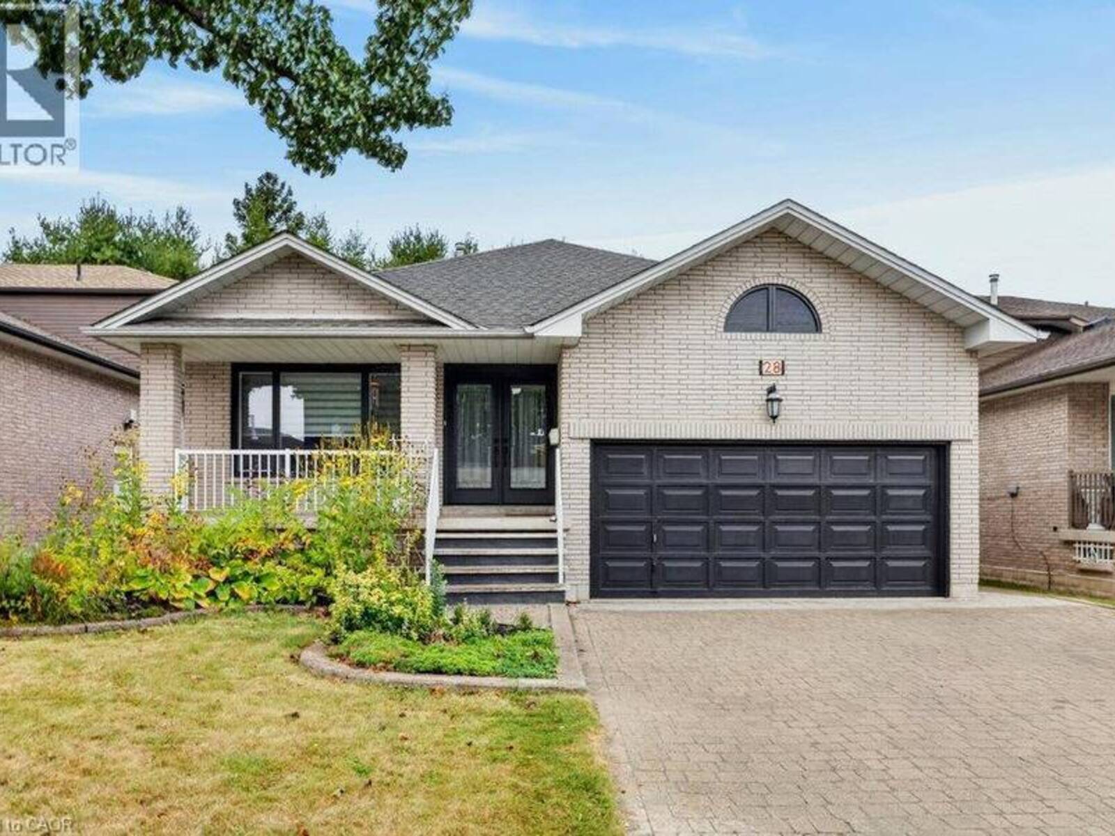 28 GLEN FOREST Drive, Hamilton, Ontario L8K 5V8