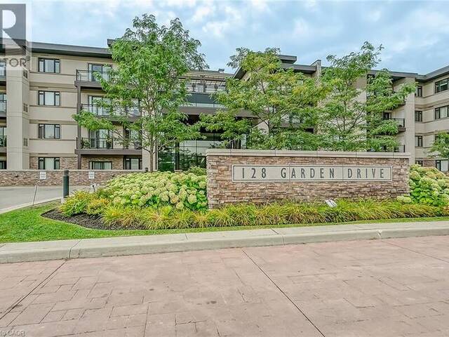 128 GARDEN Drive Unit# 102 Oakville Ontario, L6K 0H7 - 3 Bedrooms Condo For Sale