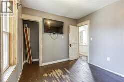 11 ELM Street | Hamilton Ontario | Slide Image Eighteen