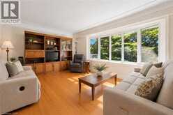 38 CALLANDER Drive | Guelph Ontario | Slide Image Three