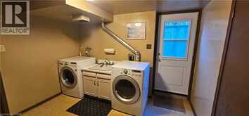 71 MARGATE Avenue | Hamilton Ontario | Slide Image Twelve