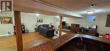71 MARGATE Avenue | Hamilton Ontario | Slide Image Eight