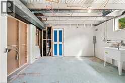 662 DYNES Road | Burlington Ontario | Slide Image Thirty-five