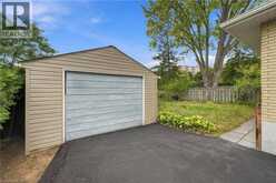 662 DYNES Road | Burlington Ontario | Slide Image Six