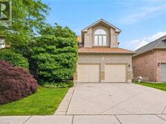 207 VALRIDGE Drive Ancaster Ontario, L9G 4Y4