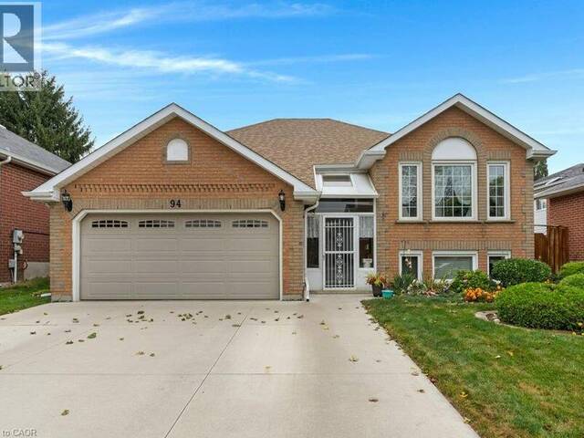 94 DAWN Crescent Cambridge Ontario, N3C 4A9 - 3 Bedrooms Home For Sale