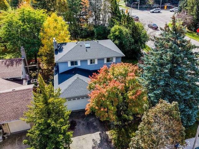 469 WESTVALE Drive Waterloo Ontario, N2T 1S9 - 4 Bedrooms Home For Sale