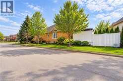 137 PINEHILL Drive | Hamilton Ontario | Slide Image Four