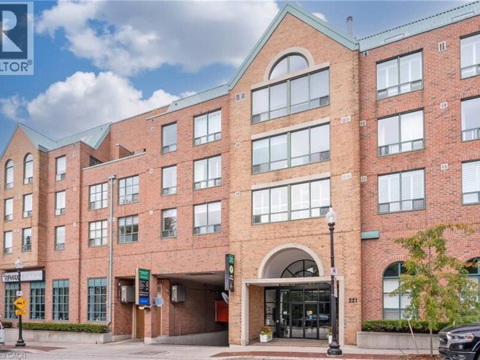 221 ROBINSON Street Unit# 307, Oakville, Ontario L6J 7N9
