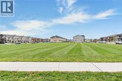 121 VANILLA Trail | Thorold Ontario | Slide Image Five