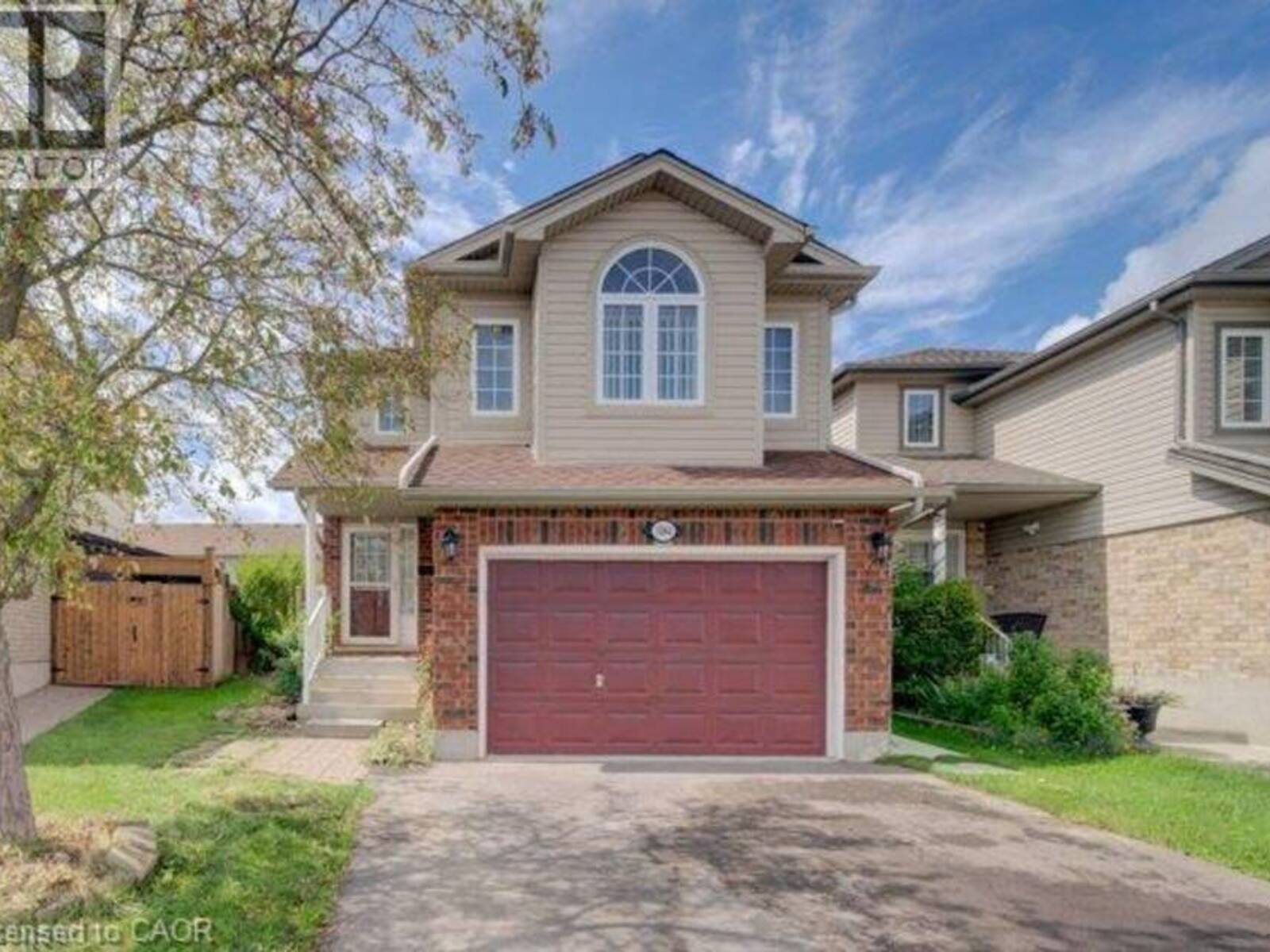 1064 COPPER LEAF Crescent, Kitchener, Ontario N2E 3W4