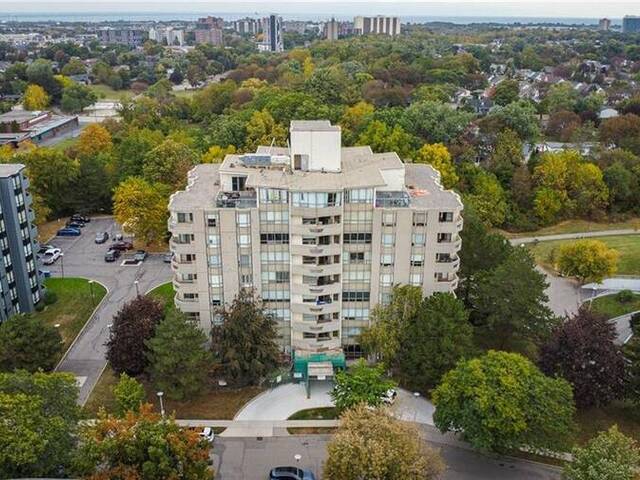 8 VILLAGE GREEN Boulevard Unit# 510 Hamilton Ontario, L8G 5B8 - 2 Bedrooms Condo For Sale