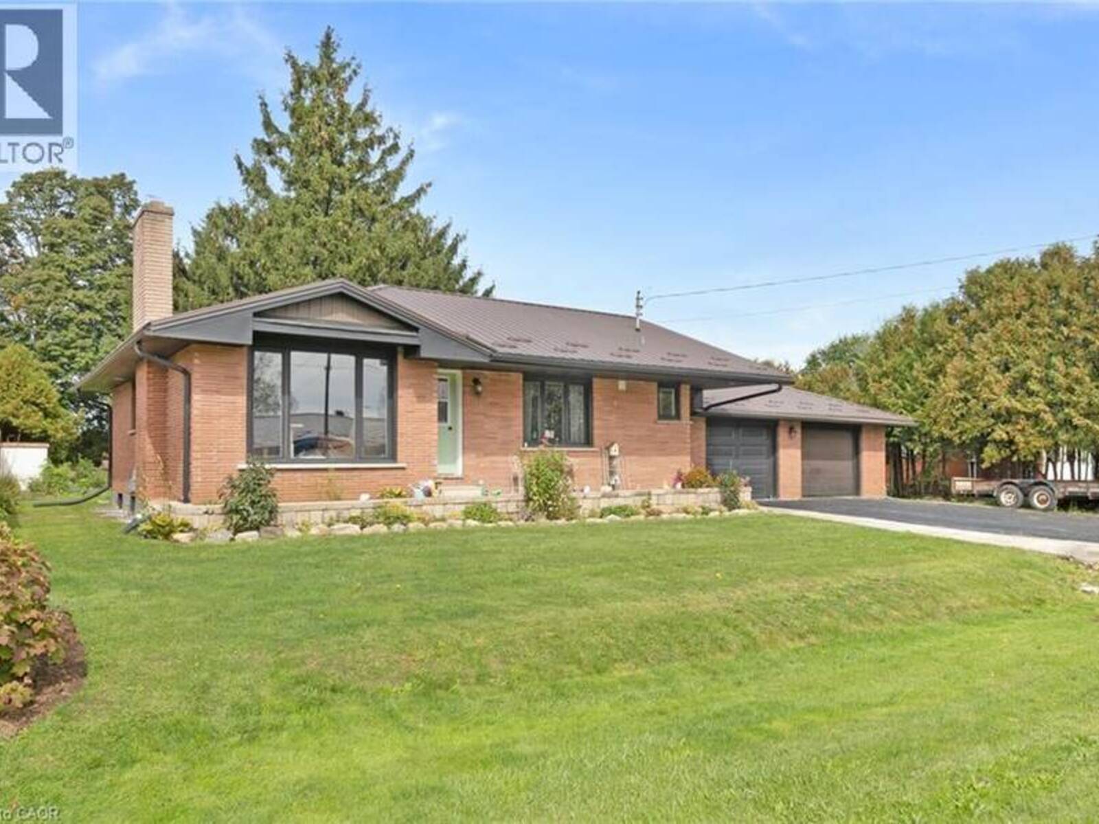 24 ALPHA Street, Delhi, Ontario N4B 1B2