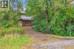 402 ROCK CHAPEL Road | Hamilton Ontario | Slide Image Six