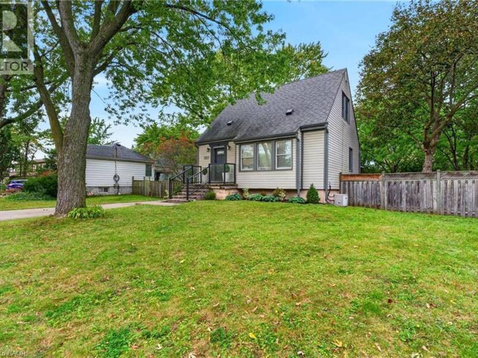 2223 GLENWOOD SCHOOL Drive, Burlington, Ontario L7R 3R4