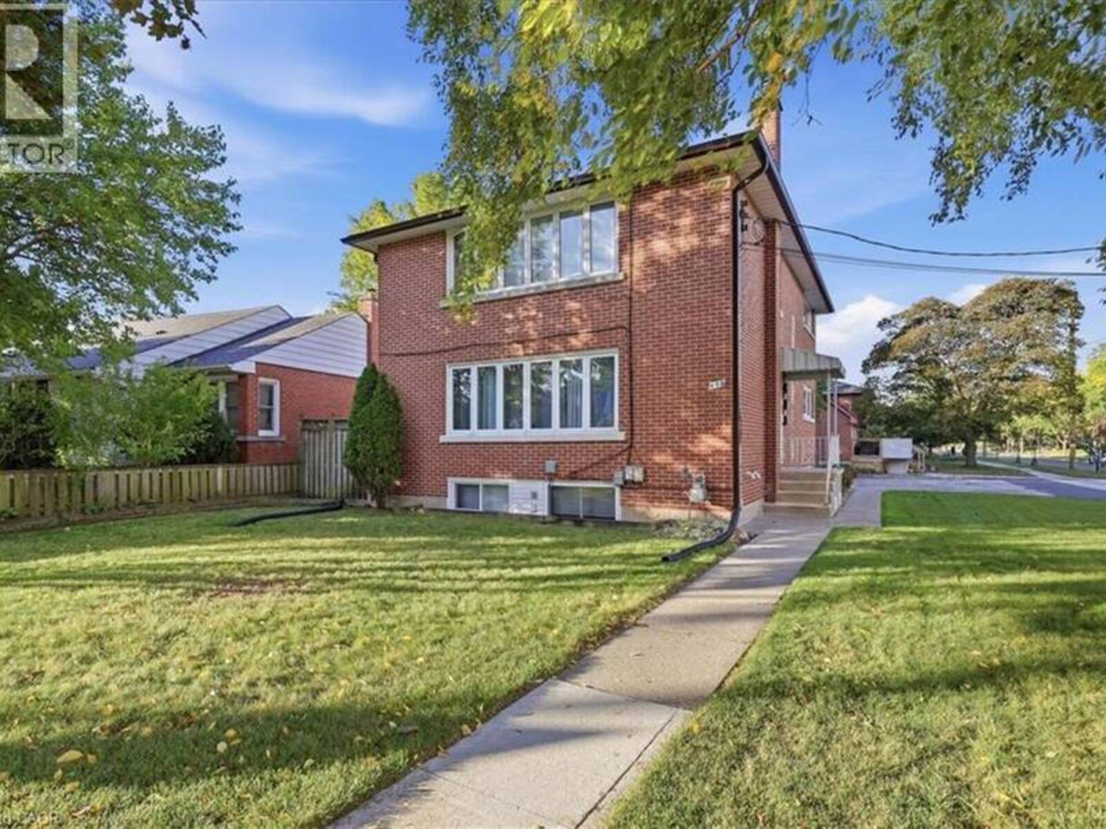 115 ROXBOROUGH Avenue, Kitchener, Ontario N2M 1P6