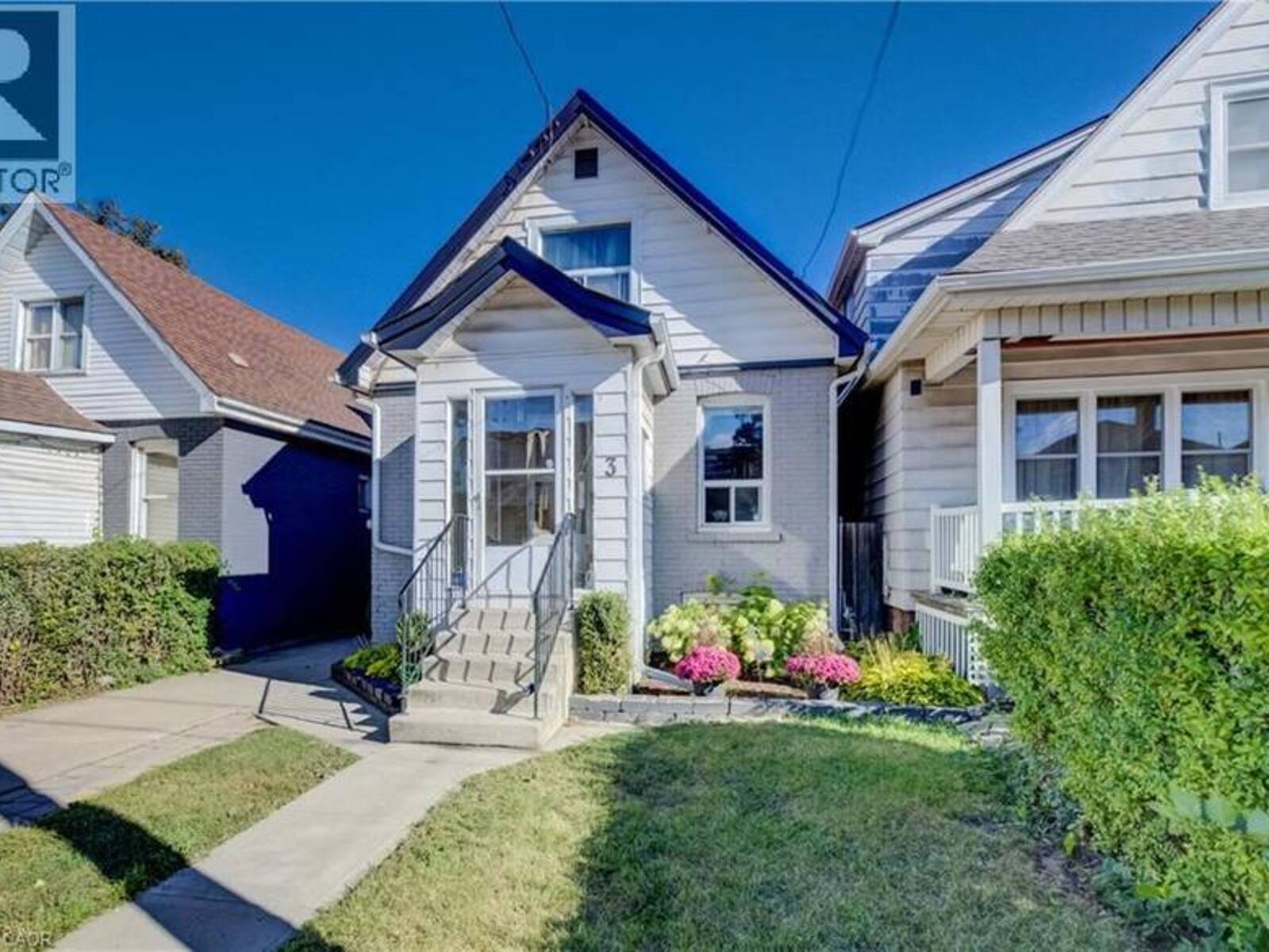 3 CRAIGMILLER Avenue, Hamilton, Ontario L8L 3H9